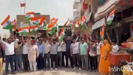 बीकानेर: भाजपा लालगढ़ मंडल ने ऑपरेशन सिंदूर की सफलता के बाद लालगढ़ स्टेशन से ताजिया चौक तक निकाली तिरंगा यात्रा