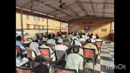 मीरगंज: मीरगंज कोतवाली परिसर में आगामी पर्व त्यौहार के संबंध में आयोजित की गई बैठक