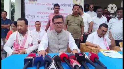 পূব যোৰহাট: গৌৰৱ গগৈয়ে কৰিবলগীয়া কাম বোৰ যোৰহাটত চৰকাৰে কৰিছে , টীয়কত গৌৰৱক কটাক্ষ কৰি মন্তব্য পৱিত্ৰ মাৰ্ঘেৰিটাৰ