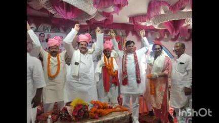 मीरगंज: बंधन पैलेस में आगामी चुनाव को लेकर सपा के कार्यकर्ताओं ने की समीक्षा बैठक