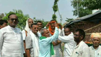 गायघाट: गायघाट प्रखंड के बेरुआ पंचायत में विधायक निरंजन राय ने दो योजनाओं का किया शिलान्यास