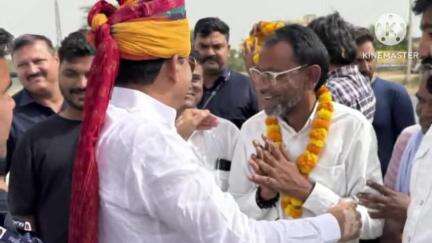 सीकर: डिप्टी सीएम प्रेमचंद बैरवा का लक्ष्मणगढ़ में भाजपा कार्यकर्ताओं ने किया स्वागत