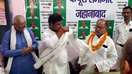 जहानाबाद: बिहार राज्य अल्पसंख्यक आयोग में सदस्य नामित होने के बाद जिला जदयू कार्यालय में सम्मान समारोह आयोजित