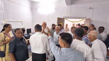ઝઘડિયા: અવિધા ખાતેની સ્વ મોતીભાઈ શંકરભાઈ પટેલ ફિઝિયોથેરાપી અને રિહેબ હોસ્પિટલ ખાતે અક્ષરે મશીન નું ઉદ્ઘાટન કરાયું.