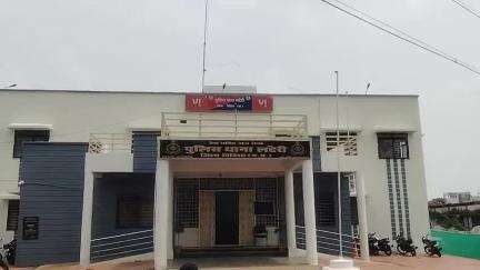 लटेरी: लटेरी के नाऊखेड़ा के समीप अज्ञात वाहन की टक्कर से बाइक सवार युवक हुआ घायल, मामला दर्ज