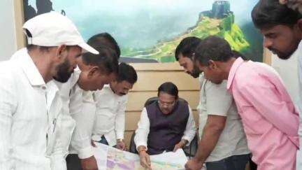 हवेली: थेरगाव येथे खासदार श्रीरंग आप्पा बारणे यांच्या वतीने जनता दरबार