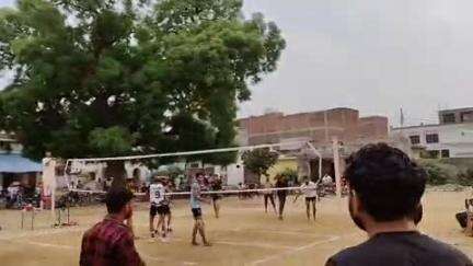 बाह: बाह में एक दिवसीय बॉलीबॉल टूर्नामेंट का समापन, बड़ागांव की टीम बनी विजेता