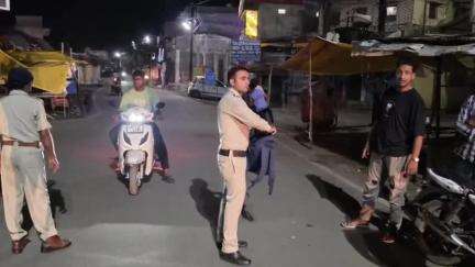छिंदवाड़ा नगर: छिंदवाड़ा पुलिस का कॉम्बिंग ऑपरेशन, एक ही रात में 91 वारंटी गिरफ्तार