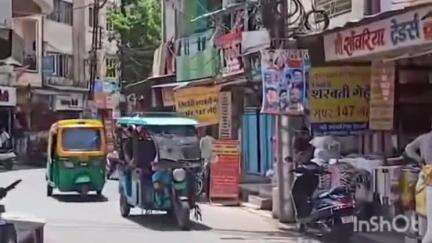 उज्जैन शहर: यातायात सुचारू करने के लिए जिला प्रशासन ने चौबीस खम्बा माता मार्ग को एकांकी घोषित किया, निवासियों ने किया समर्थन