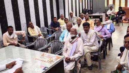 सहावर: अमापुर विधायक के भाई ने अपने कार्यालय पर जनता की समस्याएं सुनीं