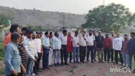 पतरातू: भुरकुंडा पंचायत सचिवालय में हक अधिकार के लिए झारखंडी बेरोजगार संघर्ष मोर्चा का धरना प्रदर्शन