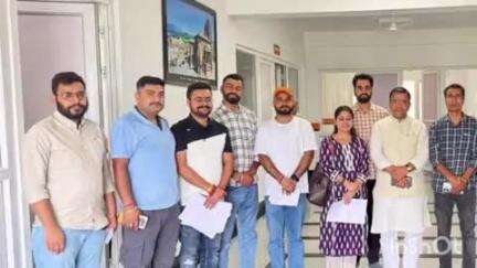 पालमपुर: भाजपा की प्रदेश महामंत्री त्रिलोक कपूर ने पालमपुर के दोनों मंडलों की युवा मोर्चा की टीम के साथ की मुलाकात
