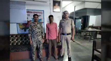 नौगांव: छात्रा अपहरण में शामिल ₹10000 का इनामी आरोपी पुलिस द्वारा गिरफ्तार, मुख्य आरोपी की तलाश जारी