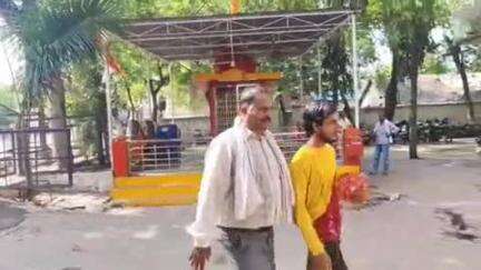 खंडवा नगर: खंडवा: मोघट पुलिस ने मारपीट के मामले में फरार आरोपी को इमलीपुरा से किया गिरफ्तार