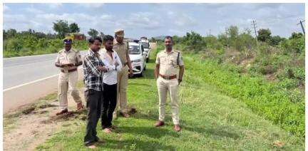 ಚಿತ್ರದುರ್ಗ: ಡ್ರೈವರ್ ಕಣ್ಣಿಗೆ ಖಾರದಪುಡಿ ಎರಚಿ ಬುಲೆರೋ ಪಿಕಪ್ ವಾಹನ ಕದ್ದ ಕಳ್ಳರು, ತುರುವನೂರು ಠಾಣೆಯಲ್ಲಿ ಪ್ರಕರಣ ದಾಖಲು