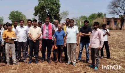 गुना नगर: मुहालपुर गांव में प्रशासन ने विद्यालय के लिए प्रस्तावित भूमि से अवैध अतिक्रमण हटाया