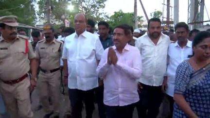 న‌గ‌ర శుభ్ర‌త‌కు ఐదు త్రీడీ స్వీపింగ్ మిష‌న్‌లు
-ప్రారంభించిన మంత్రి పొంగూరు, ఎంపీ వేమిరెడ్డి, డిప్యూటీ మేయ‌ర్ రూప్‌