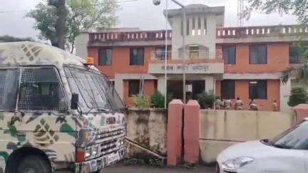 अचलपूर: यशोदा नगर कांडली येथे पेट्रोल चोरीच्या संशयावरून युवकावर लोखंडी कत्त्याने हल्ला; आरोपी विरोधात गुन्हा दाखल