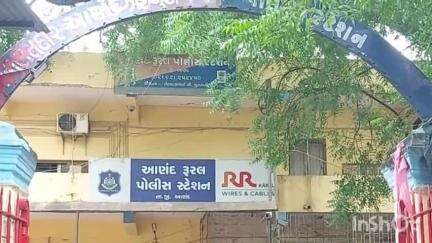 આણંદ: ચિખોદરામાં ક્રેઈન 11 કે.વી વીજ લાઈનમાં અડી જતાં વીજ કરંટ લાગવાથી યુવકનું મોત
