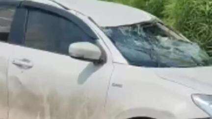 নারায়ণগড়: উড়িষ্যার দিক থেকে বেলদার দিকে যাওয়া প্রাইভেট গাড়ি পথ দুর্ঘটনার কবলে পড়লো বামনপুকুরে