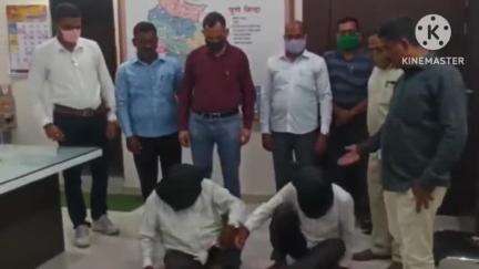 मिरज: हद्दपार आरोपी संतोष ऊर्फ बंडया नाईकसह दोघे ताब्यात;बिसूर जाणाऱ्या रोडवरील हॉटेल आर्या जवळ कारवाई