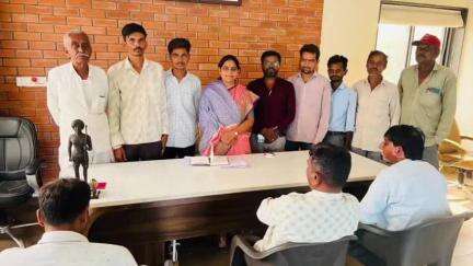 ગોધરા: ધારાસભ્ય નિમિષા બેન સુથારે જનસંપર્ક કાર્યાલય ખાતે નાગરિકોની વિવિધ રજૂઆતો સાંભળી હતી