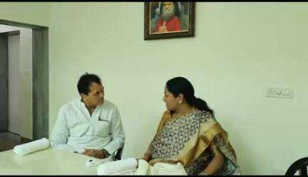 ऋषिकेश: परमार्थ पहुंचे विधायक व पूर्व मंत्री डॉ. प्रेमचंद ने दिल्ली CM रेखा गुप्ता का पहाड़ी टोपी पहनाकर किया स्वागत