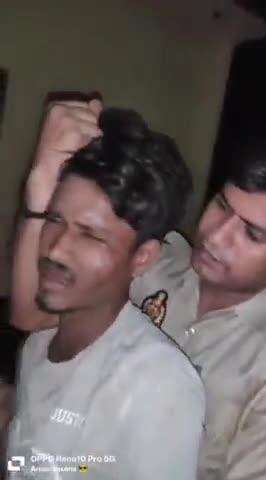 औरैया: कोतवाली क्षेत्र के मोहल्ला गायत्री नगर में चोरी की योजना बना रहे युवक को मकान मालिक ने दबोचा, पुलिस को सौंपा