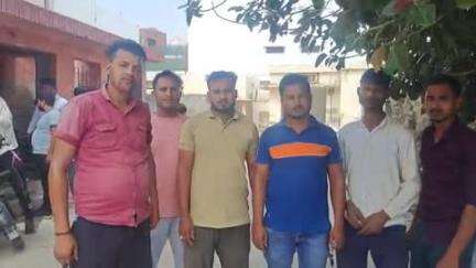 बुलंदशहर: गांव झमका फ्लाईओवर के पास अज्ञात वाहन ने पैदल जा रहे 21 वर्षीय युवक को मारी टक्कर, युवक की हुई मौत
