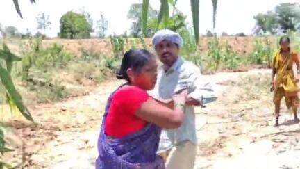 సిర్పూర్ టి: అడవులను నడుపుతున్నారు ప్రశ్నిస్తే దాడులకు దిగుతున్నారని కొత్త సరసాల గ్రామ ప్రజల ఆవేదన