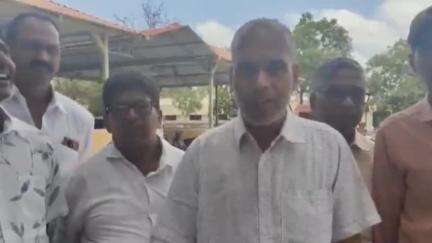 ముదిగుబ్బలో రూ.50లక్షల చీటీ డబ్బులు ఎగ్గొట్టాడని బాధితులు ఎస్పీకి ఫిర్యాదు