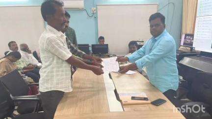చిత్తూర్ నగరపాలక కార్యాలయంలో నిర్వహించిన ప్రజా ప్రజల పరిష్కార వేదిక కార్యక్రమనికి ఎనిమిది వినతి పత్రాలు
