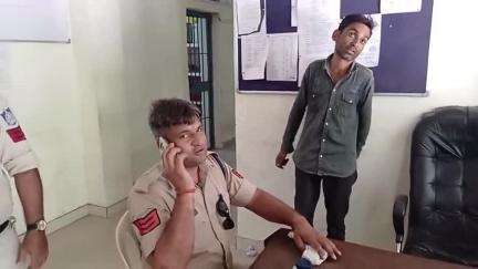 छतरपुर नगर: गणेश कॉलोनी हाट बाजार के पास से सिविल लाइन पुलिस ने पिस्टल और कारतूस के साथ आरोपी को गिरफ्तार किया