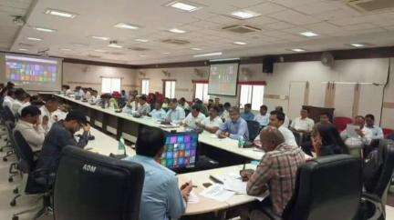 सीहोर नगर: जिला पंचायत सभा कक्ष में टीएल की बैठक आयोजित, कलेक्टर ने सीएम हेल्पलाइन के प्रकरणों की समीक्षा की