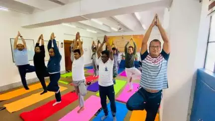 अंतर्राष्ट्रीय योग दिवस 2022 के लिए उत्तर पूर्व डाक परिमंडल  कार्यालय शिलांग में काउंटडाउन कार्यक्रम दिनांक 25.04.2022
