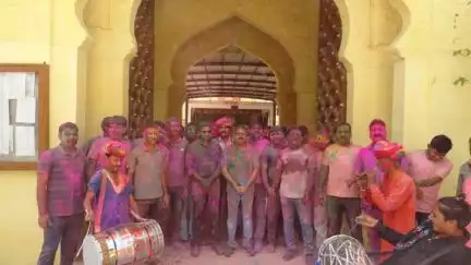 आज ग्रामीण #पुलिस लाइन में श्रीमान #आईजी साहब कोटा रेंज कोटा एवं जिला #कलेक्टर कोटा तथा #पुलिस अधीक्षक जिला कोटा ग्रामीण द्वारा #पुलिस जवानों के साथ धूमधाम से #होली मनाई गई #PoliceRajasthan #IgpKota #kotaruralpolice