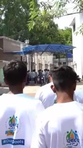 जिले के स्वयंसेवक हुए स्वयंसेवा से स्वयंसिद्ध कार्यशाला से लाभान्वित।

कलेक्टर सुश्री ऋचा प्रकाश चौधरी के मार्गदर्शन में यूनिसेफ तथा एग्रीकॉन फाउंडेशन के संयुक्त प्रयास से हुआ कार्यक्रम का आयोजन।