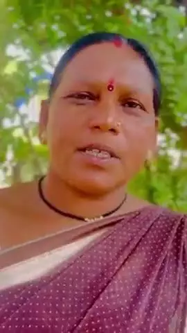 प्रधानमंत्री विश्वकर्मा योजना से हितग्राही बन रहे सक्षम।

तुलसी दीदी मशीन न होने के कारण सिलाई नहीं कर पा रही थी। l योजना से प्राप्त सिलाई प्रशिक्षण एवं राशि से वह अपनी मशीन खरीदकर व्यवसाय कर पाएंगी।