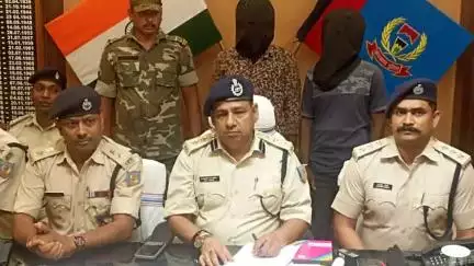 दिनांक 19.06.24 को ओरमांझी थाना अंतर्गत एक  दिव्यांग नाबालिग लड़की का अपहरण व सामूहिक दुष्कर्म के मामले में वरीय पुलिस अधीक्षक,राँची द्वारा पुलिस उपाधीक्षक सिल्ली के नेतृत्व में गठित टीम ने कांड का उद्वेदन करते हुए संलिप्त दो अभियुक्त गिरफ्