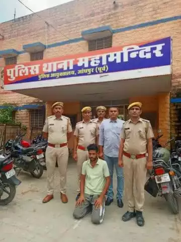 पुलिस थाना महामन्दिर में घटित नकबजनी की वारदातों में 10000 रूपये के अज्ञात ईनामी आरोपियों का किया गया खुलाशा
	पुलिस टीम द्वारा अन्र्तजिला नकबजनी गैंग का पर्दापाश, नकबजनी की बड़ी वारदातों का खुलाशा
	एक अभियुक्त गिरफ्तार, सह-अभियुक्त की तलाश