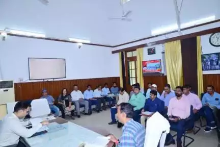 जिला स्तरीय कृषि टास्क फोर्स की बैठक कर जिलाधिकारी के द्वारा कृषि इनपुट योजना अंतर्गत प्राप्त आवेदनों का शीघ्र निष्पादन करने का निर्देश दिया गया