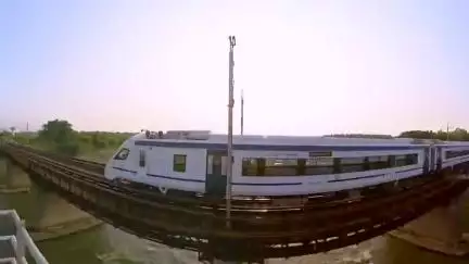 आपके शहर राजकोट में आयोजित हो रहा है रोजगार मेला।
देश के युवाओं को सरकारी नौकरियाँ देने के संकल्प के तहत, प्रधानमंत्री नरेन्द्र मोदी 29 अक्टूबर, 2024 को सरकारी नौकरियों में चयनित 51000 से अधिक अभ्यर्थियों को नियुक्ति पत्रों का वितरण करेंगे।