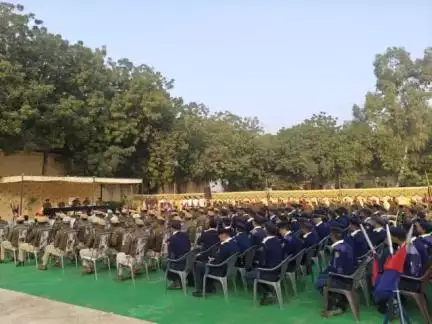 श्री राजेंद्र सिंह पुलिस आयुक्त महोदय द्वारा रिजर्व पुलिस लाईन रातानाडा में पुलिस अधिकारियों एवं जवानों की ली गई #संपर्क_सभा... 
 दिए गए आवश्यकउचित दिशा निर्देश... 
 महिला शक्ति आत्मरक्षा केंद्र के मास्टर ट्रेनर टीम द्वारा आत्म रक्षा तकनिको