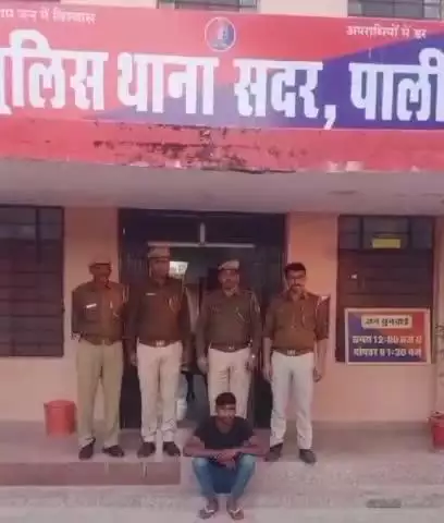 #PaliPolice
SHO सदर पाली व टीम की कार्रवाई, दिनांक 12.11.2024 को मानपुरा भाखरी स्थित सरकारी स्कूल से सामान चुराने वाला शातिर अभियुक्त गिरफ्तार।