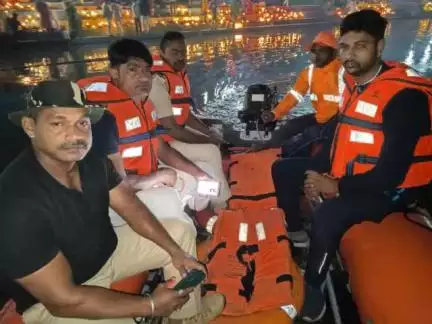 पुलिस अधीक्षक महोदय के निर्देशन में  के #छठ_पूजा  को शांतिपूर्ण माहौल में संपन्न करने हेतु तत्पर #सहरसा_पुलिस l
लोक आस्था के महापर्व छठ पूजा के अवसर पर विधि व्यवस्था संधारण एवं सुरक्षा व्यवस्था को सुनिश्चित करने के लिए सहरसा पुलिस सभी थाना