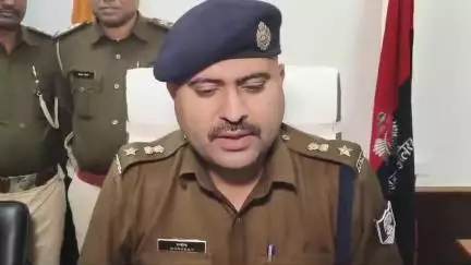 बछवाड़ा थाना अंतर्गत हथियार एवं गोली के साथ 13 अपराधकर्मी गिरफ्तार।