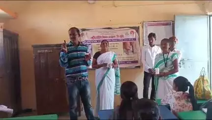 हत्तीरोग दुरीकरण मोहीम जनजागृती कामारी येथील शाळेत