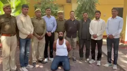 #Balotra: डीएसटी बालोतरा को मिली बड़ी सफलता।

विशनाराम मेघवाल हत्याकाण्ड का आरोपी हिस्ट्रीशीटर हर्षदान चारण गिरफ्तार।

वारदात के बाद पिछले 02 माह से था फरार।