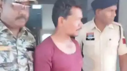 दुल्की कट्टापार में पिता की हत्या करने वाले आरोपी बेटे को खड़गांव पुलिस ने गिरफ्तार कर न्यायालय में पेश किया, भेजा जेल