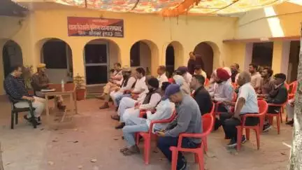 पुलिस थाना #रामगढ व #गोविन्दगढ पर आगामी त्यौंहारों को देखते हुए CLG सदस्यों, पुलिस मित्रों, ग्राम रक्षकों व मौजिज व्यक्तियों की मीटिंग ली जाकर कानून व्यवस्था बनाए रखने के संबंध में चर्चा की गई।

#PoliceRajasthan #IgpJaipur